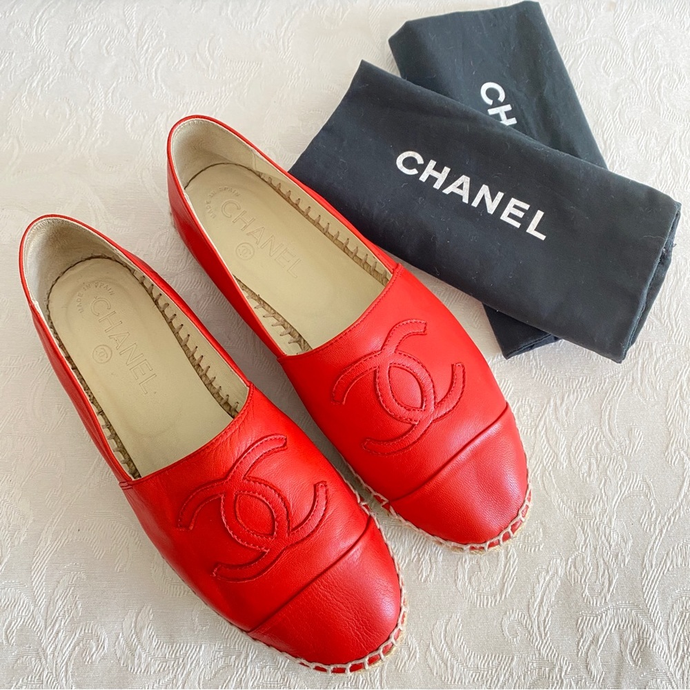 CHANEL coral red Lambskin CC Espadrilles
